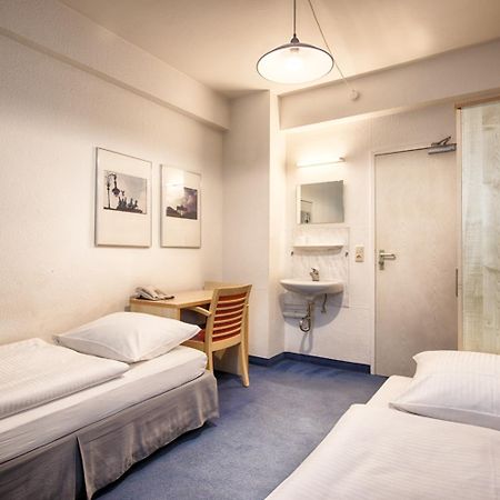 enjoy hostel Berlin City West Buitenkant foto